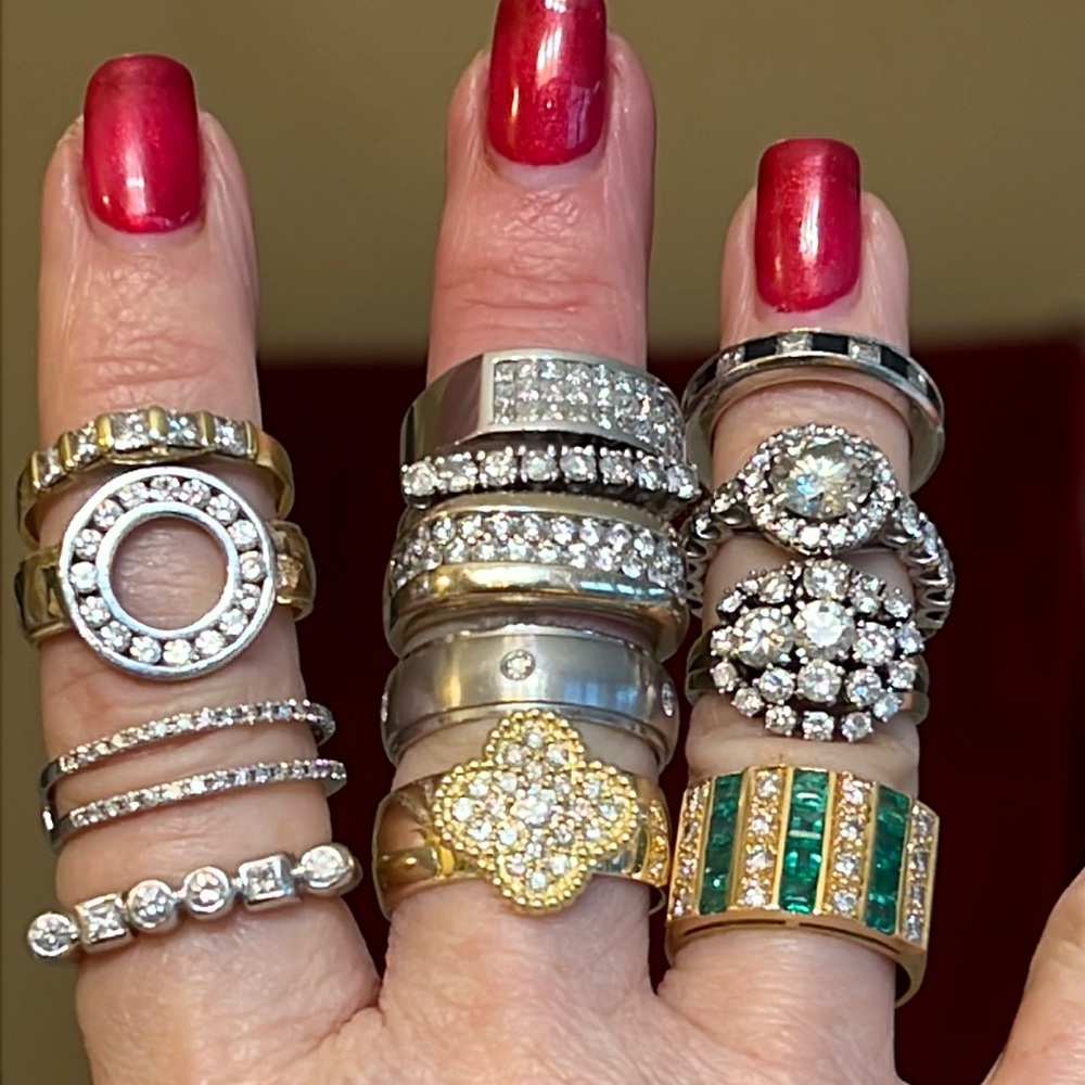 Diamond rings - Picture 3 of 7